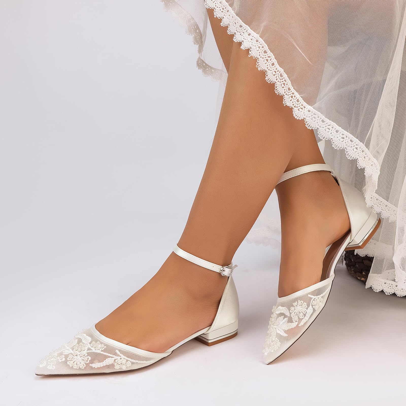 Eleganckie buty dla panny młodej, płaski obcas 2,5 cm, biała siatka, koraliki, koronka, pasek na kostkę, dla panny młodej