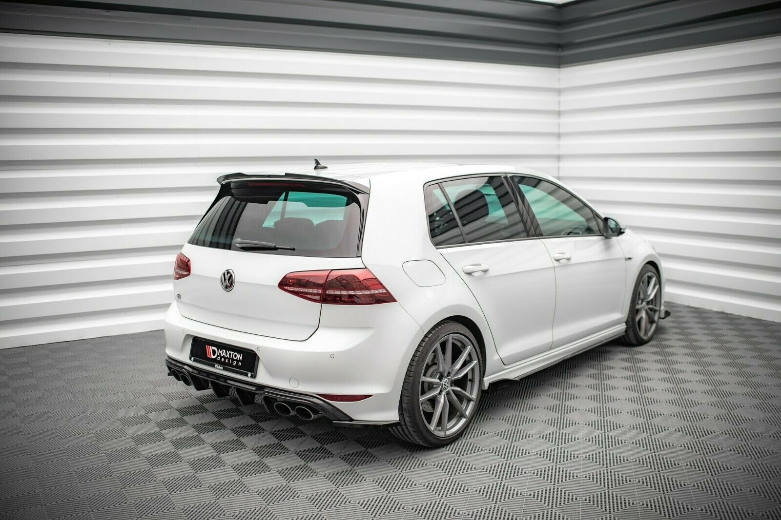 Maxton Design Heckdiffusor V.2 für VW Golf 7 R/R-Line (2012-2016) Hochglanz schwarz