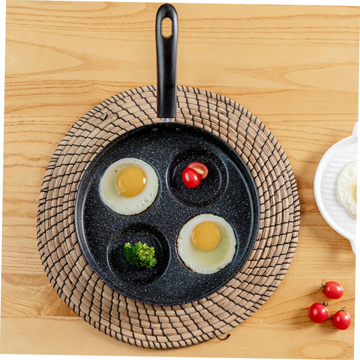 VOSAREA 2 Pezzi Padella Antiaderente Multipurpose Scomparti per Frittate e Waffle Compatibile con Cucine Induzione Design Resistente e Facile da