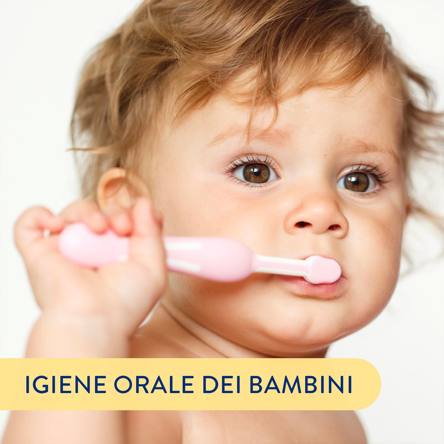 Babycoccole 1 SPAZZOLINO BABY per neonati e bambini 0-4 anni. Setole super morbide delicate su gengive e dentini. Delicato massaggio gengivale. Utile per lo sviluppo dei primi denti. Azzurro o Rosa
