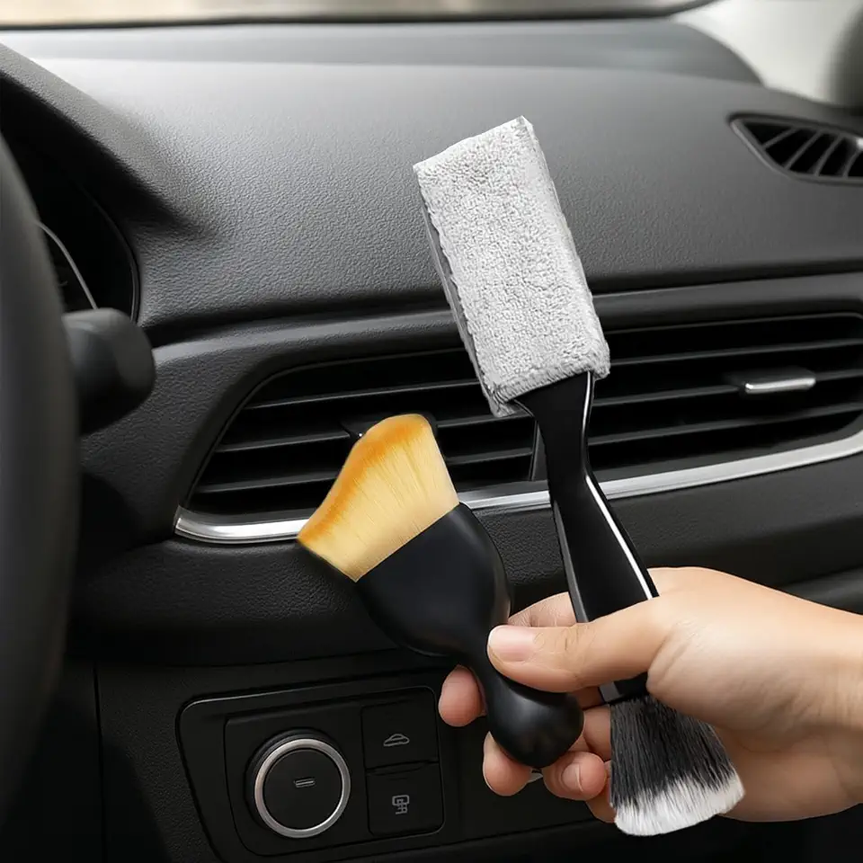 Conjunto de 2 escovas de limpeza de interiores de carro, escova de detalhe de ventilação de cabeça dupla 2 em 1 com design ondulado curvo, cerdas macias para carro e maquiagem