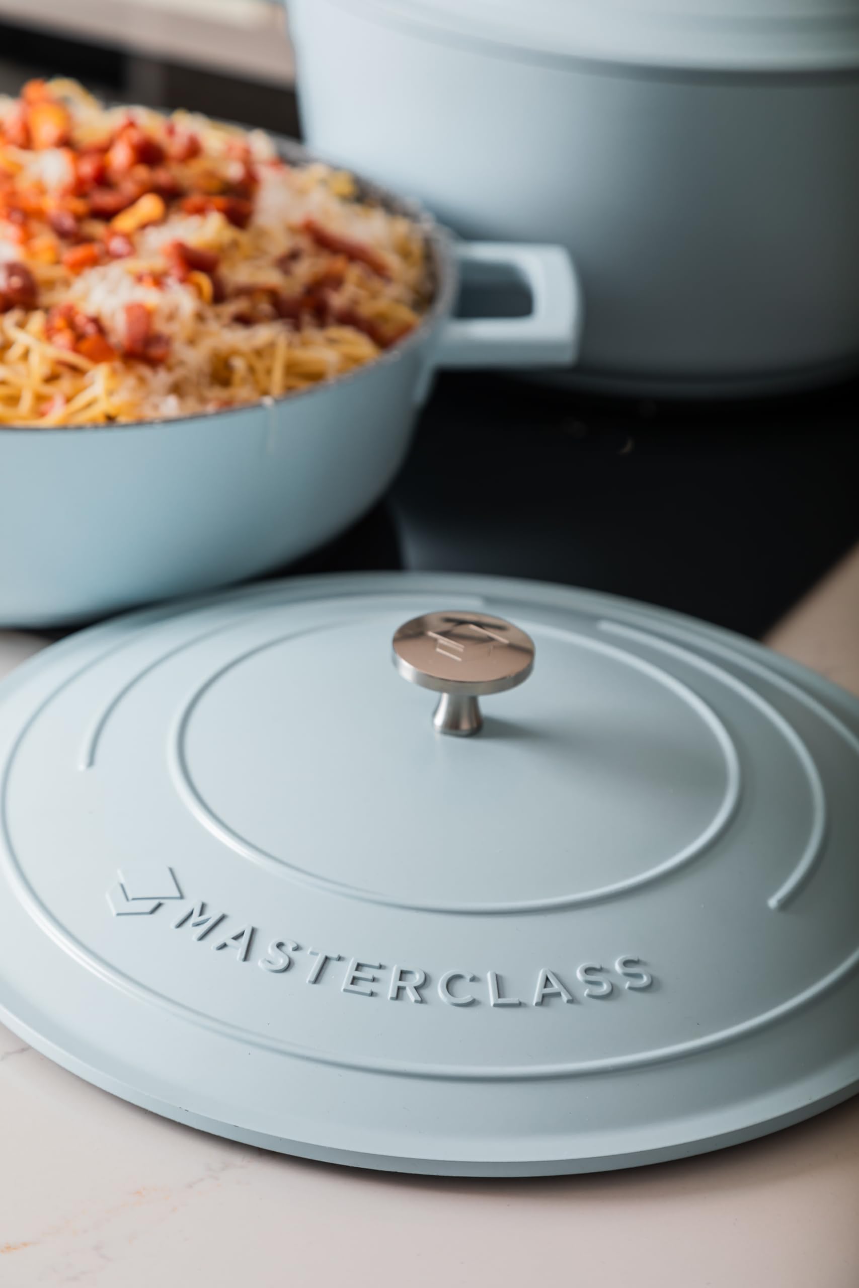 MasterClass Płytka zapiekanka z pokrywką 4 l/28 cm, lekki odlew aluminiowy, nadaje się do kuchenek indukcyjnych i piekarników, błękitna