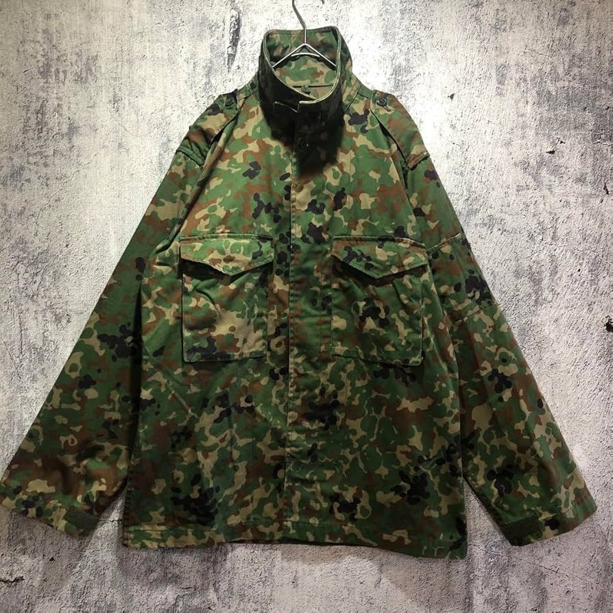 【ウクライナ軍支給品】冬用ジャケット　迷彩戦闘服　コンバットジャケット ウクライナ軍支給品】冬用ジャケット 迷彩戦闘服 コンバット