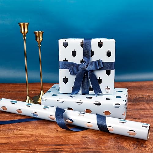 Miniatura 2 de The Dreidel Company Diseño de envoltura de regalo con temática de Hanukkah, rollo de Janucá de 17.5 x 180 pulgadas, hoja de papel de regalo de