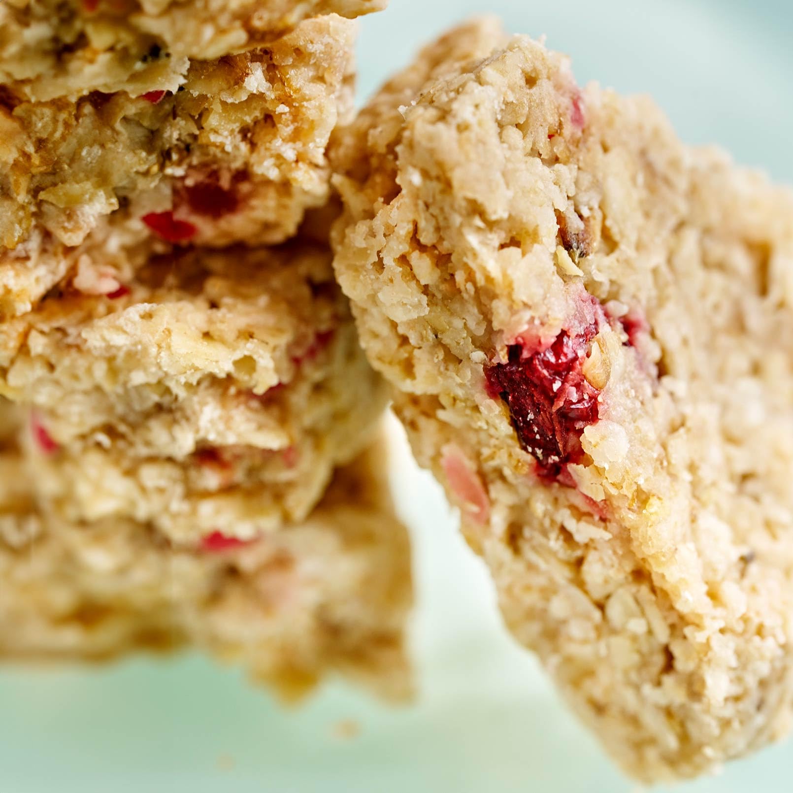 HSN Energy Bar Flapjack | Yogur Bayas - 30 unidades de 100g | Barritas energéticas con copos de avena, fruta natural y almendras | Sin aceite de palma | Apto Vegetariano Sin Edulcorantes