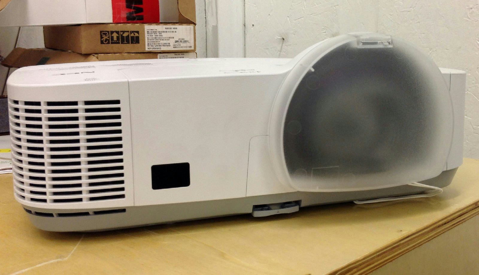 Amazon.com: NEC NP-M300WS 1280 x 800 3000 Lumens LCD Widescreen