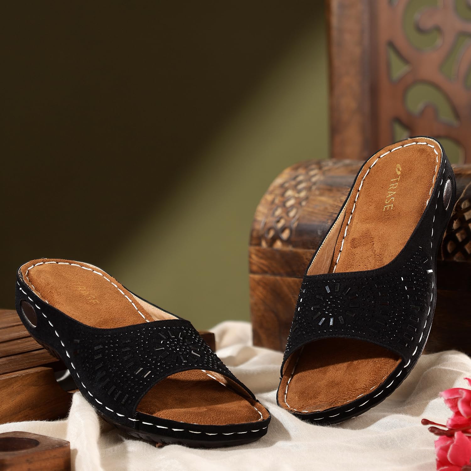 TRASE Women Doctor Ortho Soft Fancy Slippers, Comfortable Sandals For Women, Lightweight Diabetic And Orthopedic Footwear, Ideal For Knee And Foot Pain Relief 5 71Q33L7QdQL. SL1500