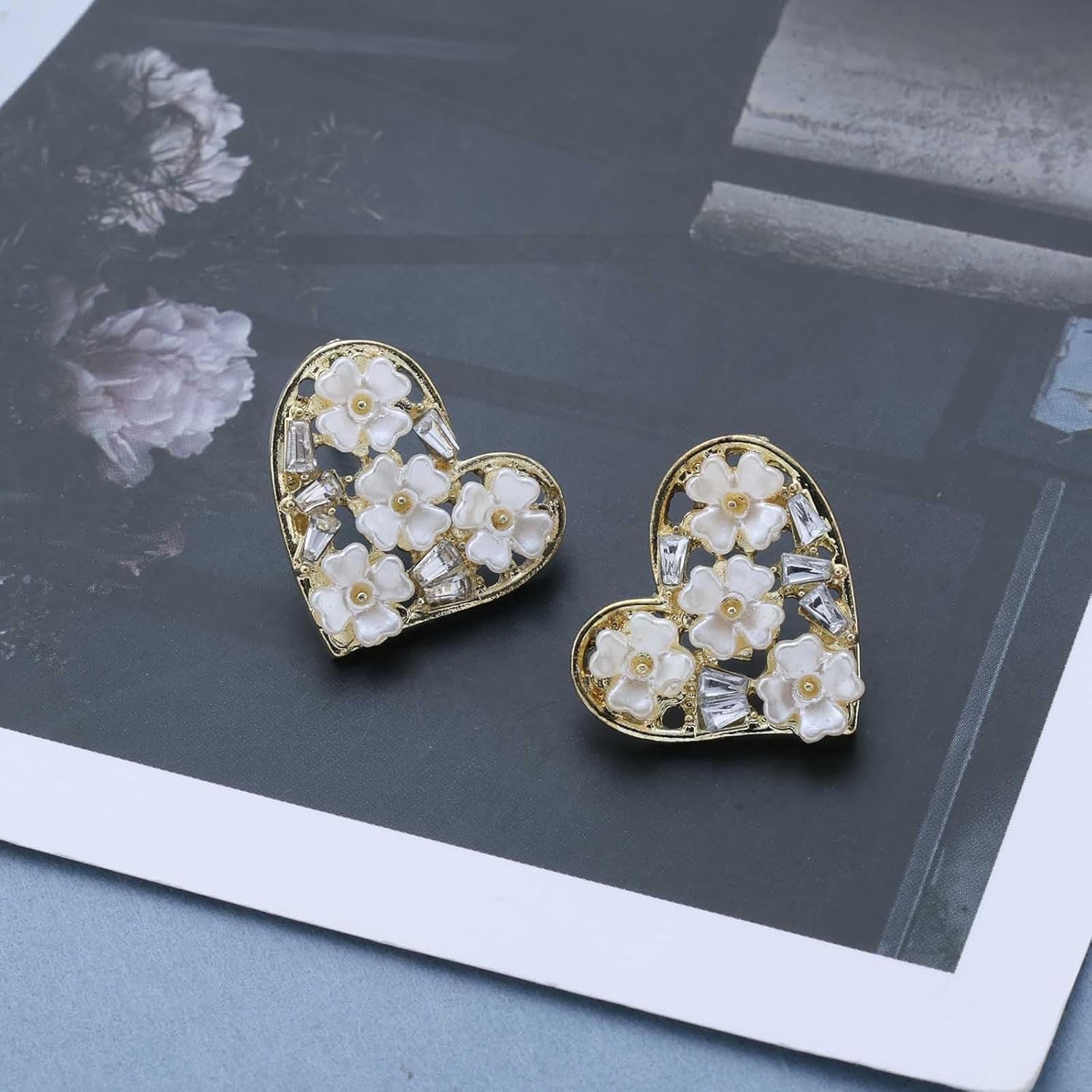 Boho Hollow Heart Stud Earring White Cute Flower Earring Hollow Heart Flower Stud Earrings Vintage Tiny Love Earrings Jewelry for Women - Image 3