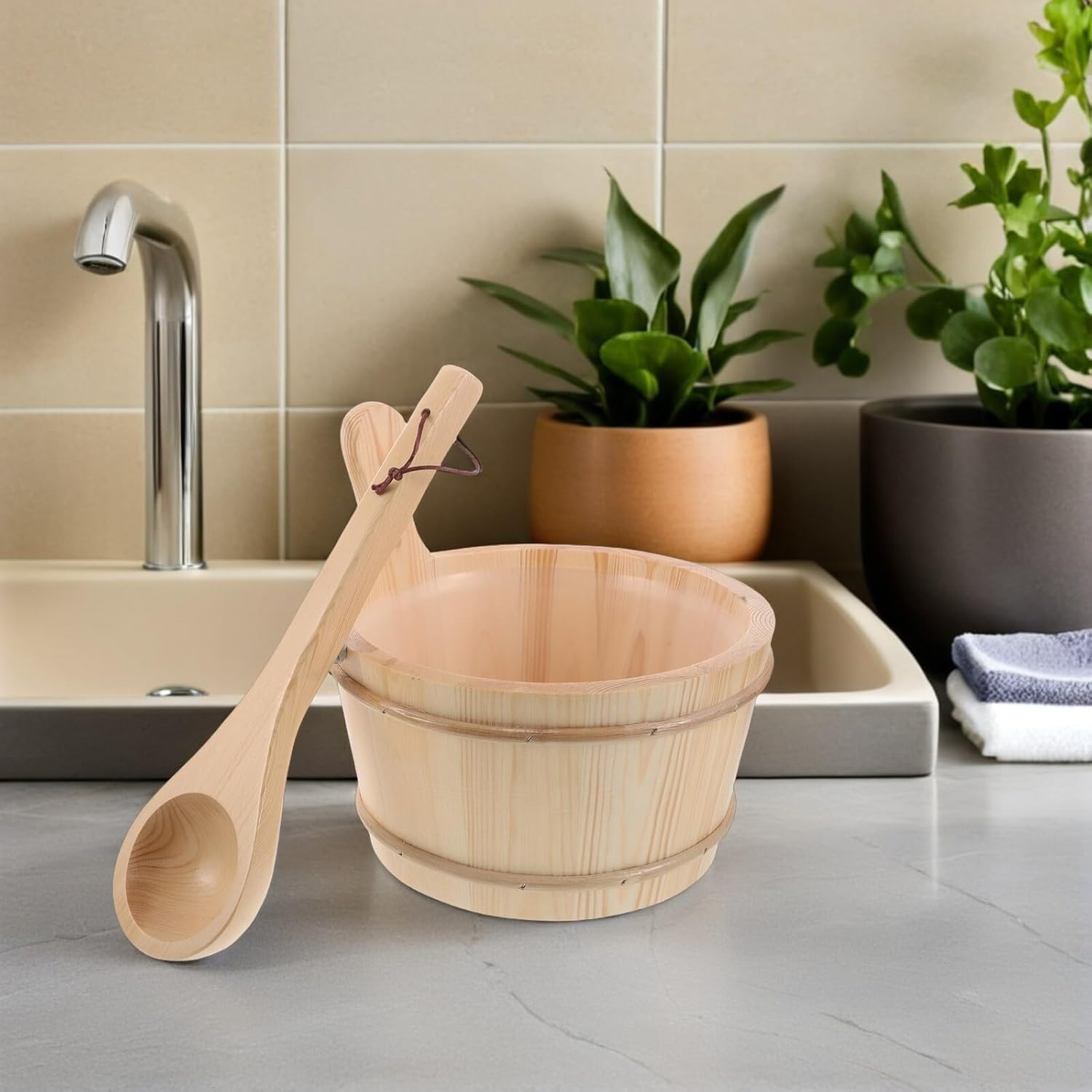 Luxshiny Wooden Sauna Bucket with Plastic Liner and Shower Ladle 4l Small Sauna Pail Set for Indoor Steam Room and Footbath Spa Accessories
