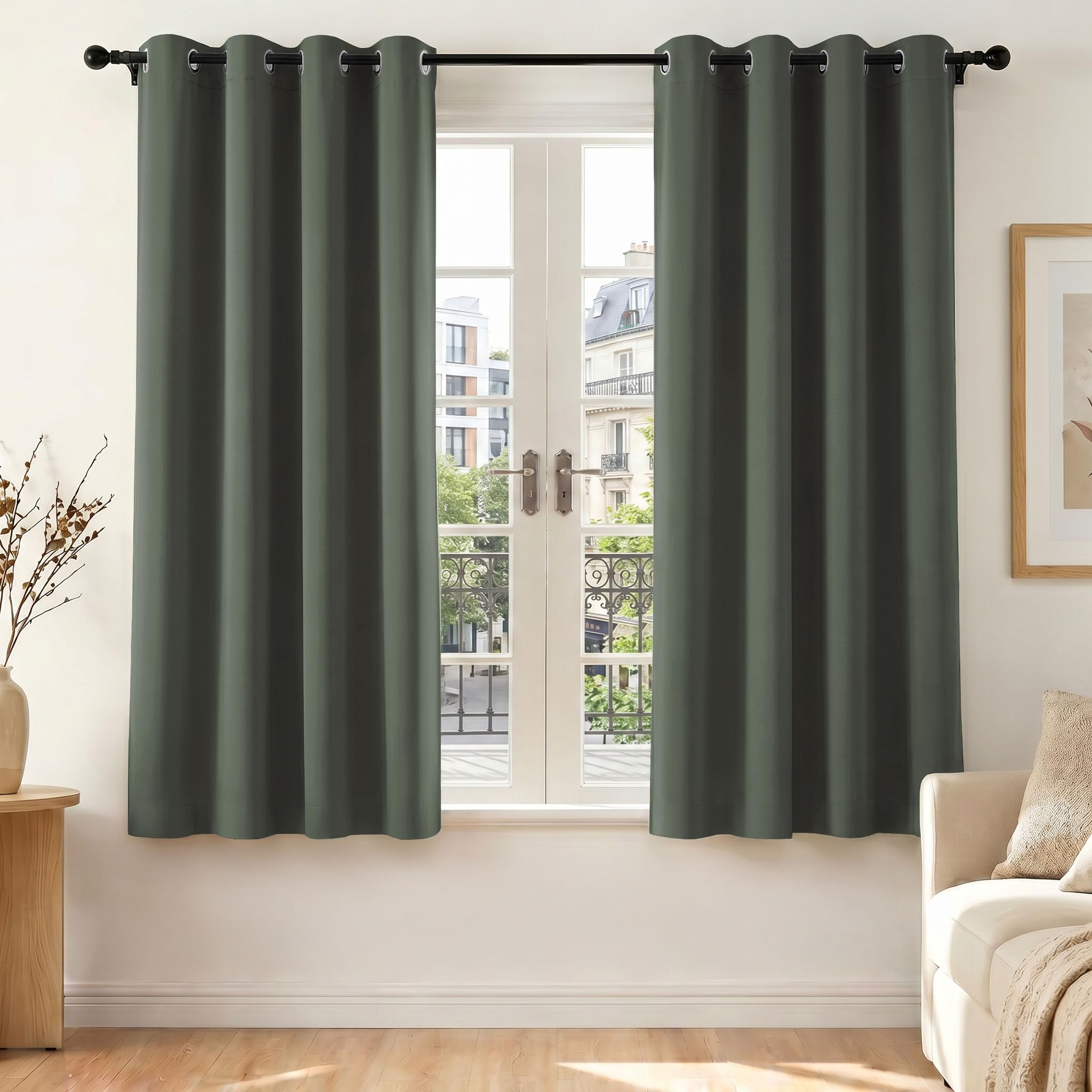 Deconovo Blickdichte Gardinen Ösen Vorhänge Blackout Curtain Verdunkelungsvorhang gegen Kälte Thermogardinen für Wohnzimmer Schlafzimmer 2er set