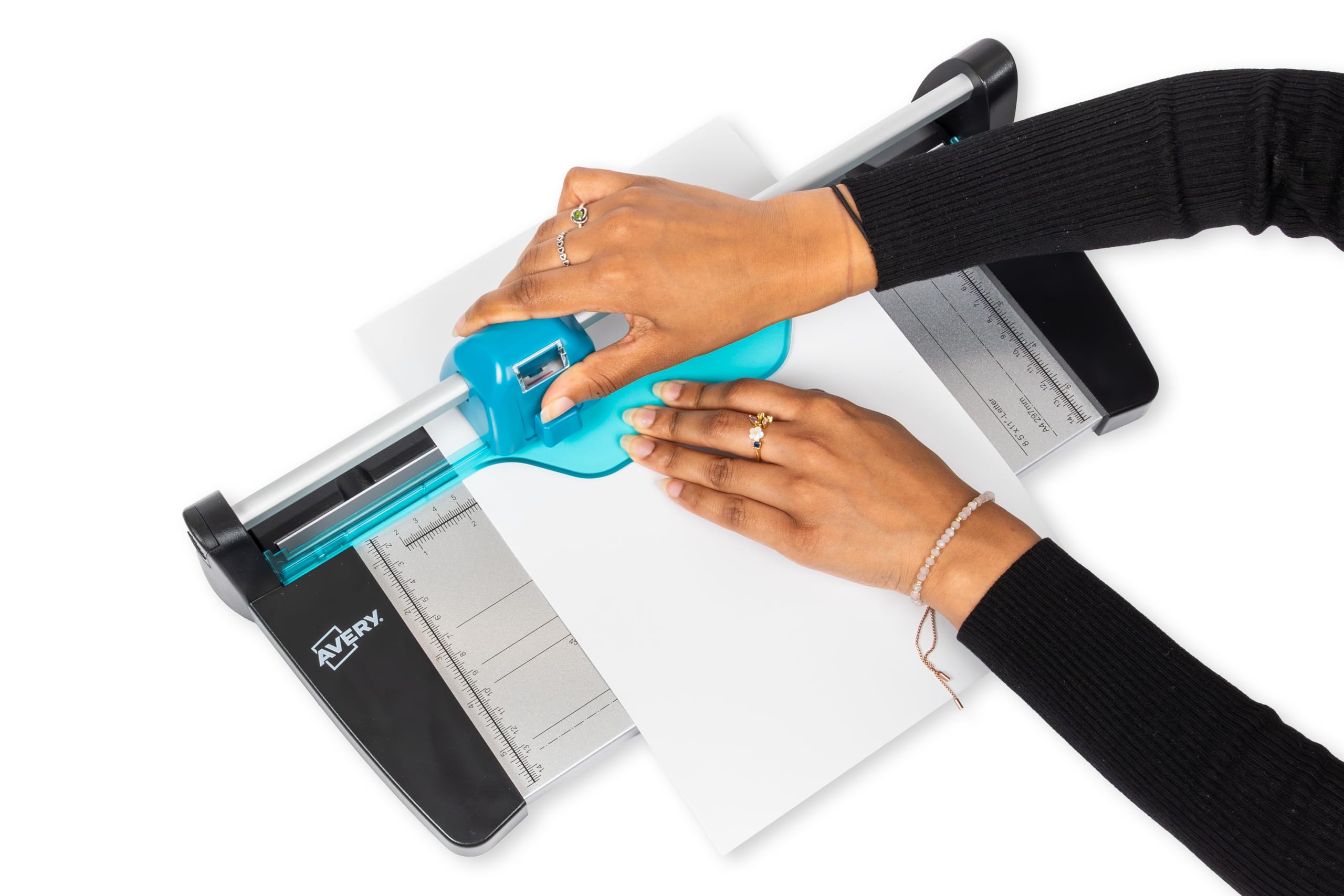 Avery 4-in-1 A4-Papierschneider, gerade, gewellt, Armaturenbrett & Faltschnurschneider für Handwerk, Büro und Schule