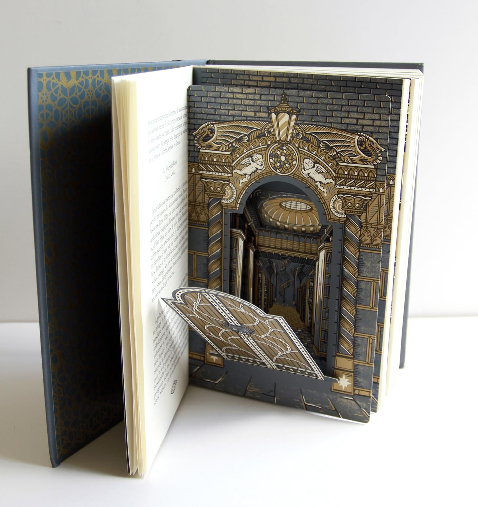 La Sombra del Viento (Edición Pop-Up / 25 Años) / The Shadow of the Wind (Pop-Up Edition / 25th Anniversary)