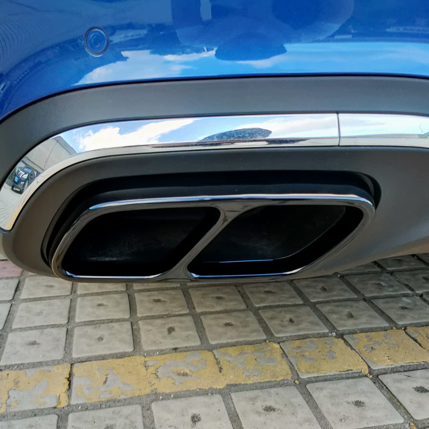 für C-Klasse W206 AMG Line/ S206 T-Modell AMG Line 2022 Edelstahl Auspuff Endrohr Abdeckung Dekoration Auto Außen Zubehör (Schwarz)