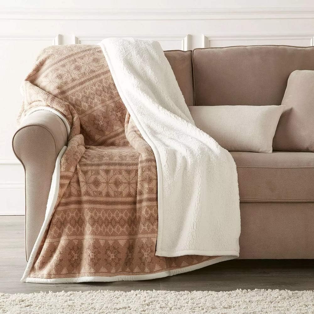 Member's Mark Oversized Cozy Throw (60x72) (Katrin Fairisle