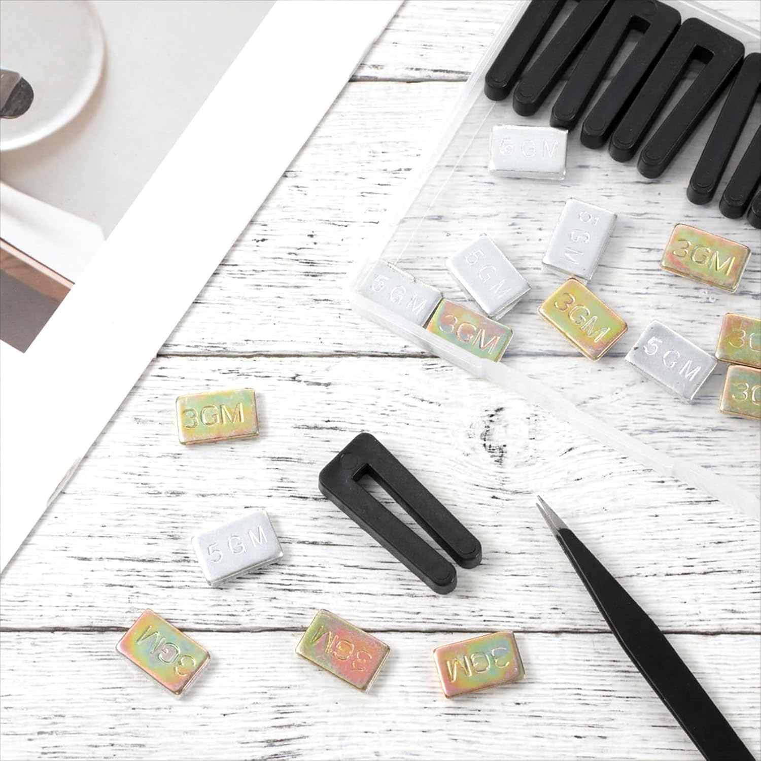 21 Pcs Ceiling Fan Balancing Kit 5 Set Ceiling Fan Weights Balance Kit Including 6Pcs Resilient Plastic Balance Clips, 9 Pcs Metal Self-Adhesive 3G Weight and 6Pcs 5G for Ceilings Weight Balancing
