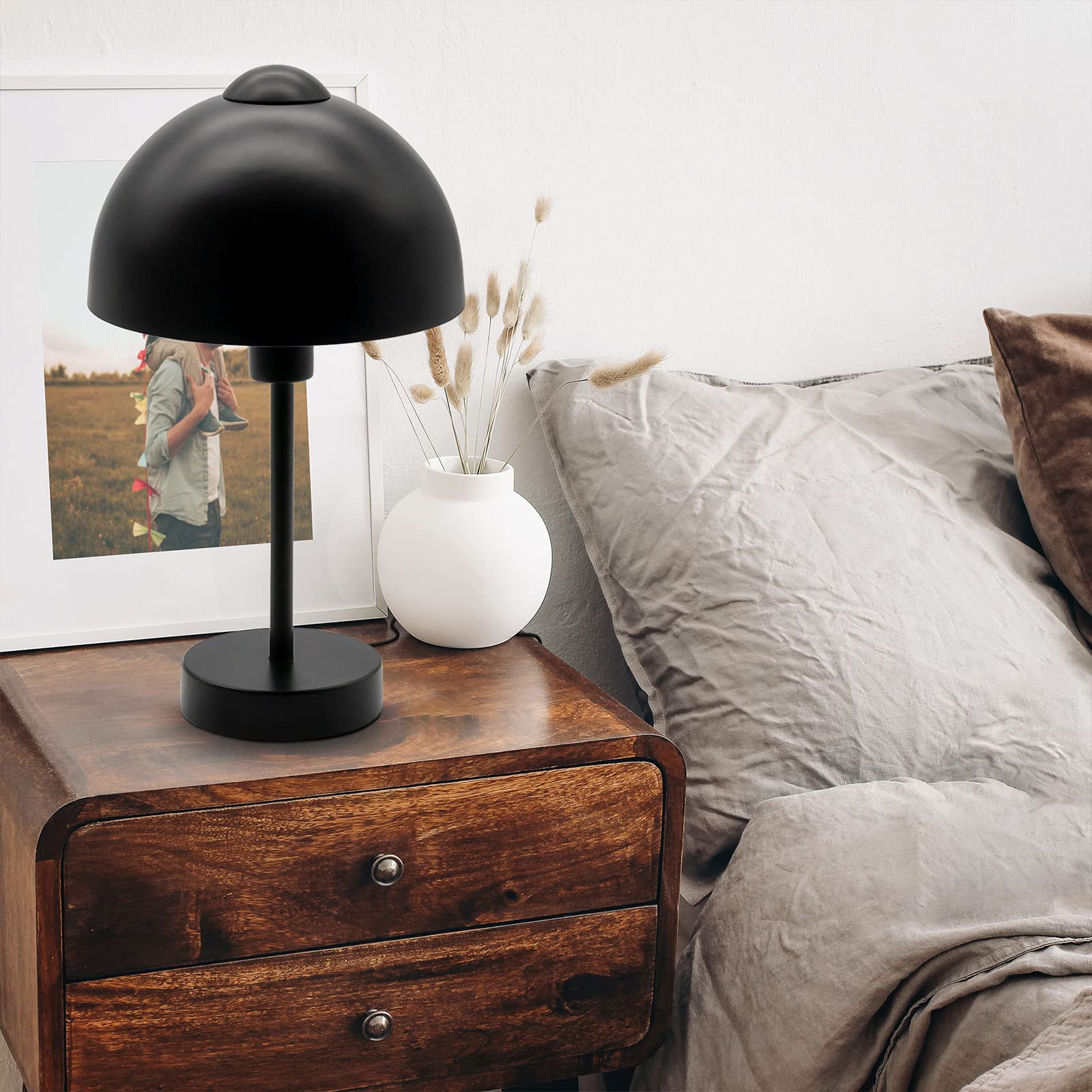 B.K.Licht - Nachttischlampe mit Kabelschalter, E14 Fassung, max. 25 Watt, Tischlampe, Lampe, Schreibtischlampe, Tischleuchte, Bürolampe, Leselampe, Leselicht, 10x32 cm, Schwarz