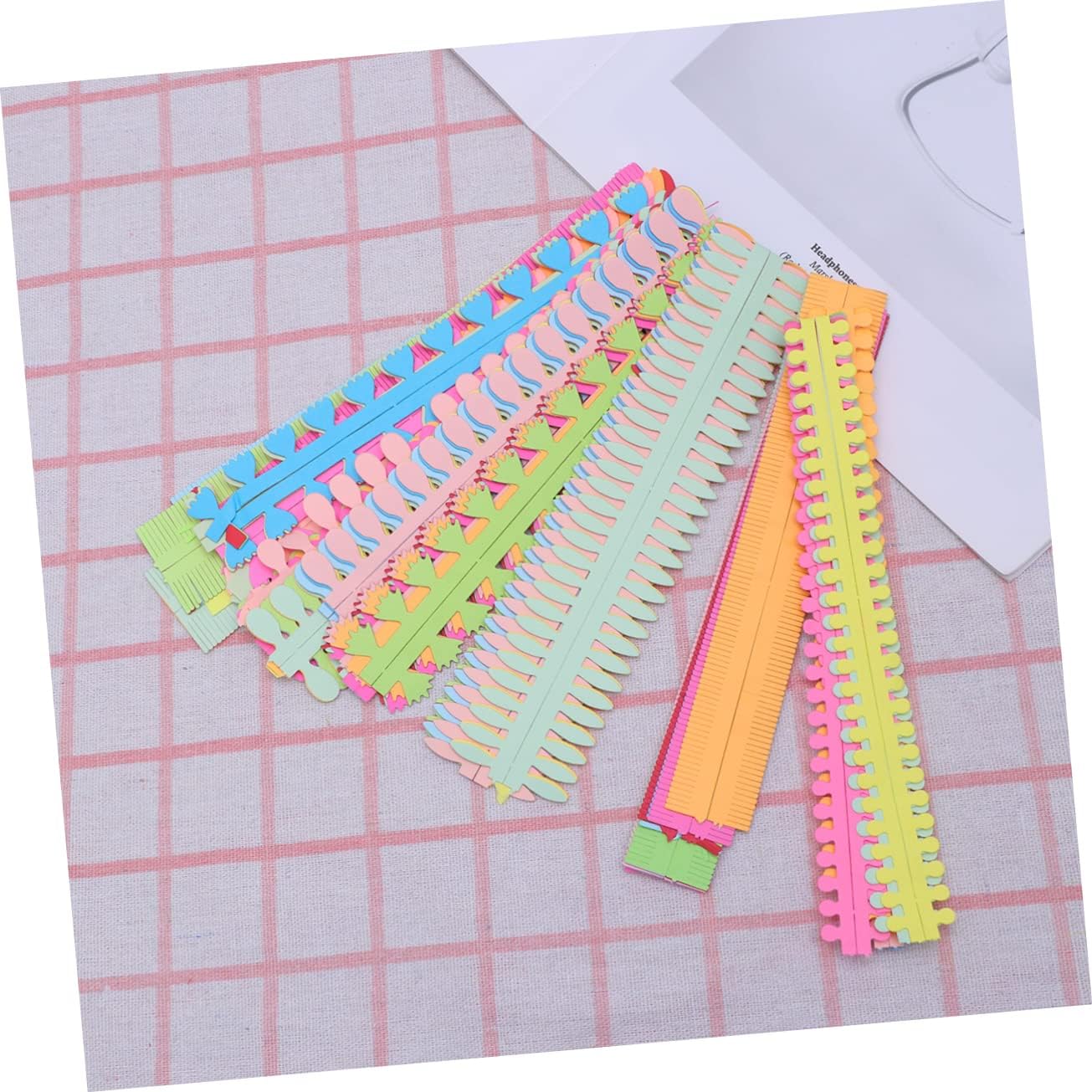 SHINEOFI 8bags Handmade Colorful Paper Quilling Strips Kit for Crafts Includes Various for Creative Decoration for Parties and Weddings