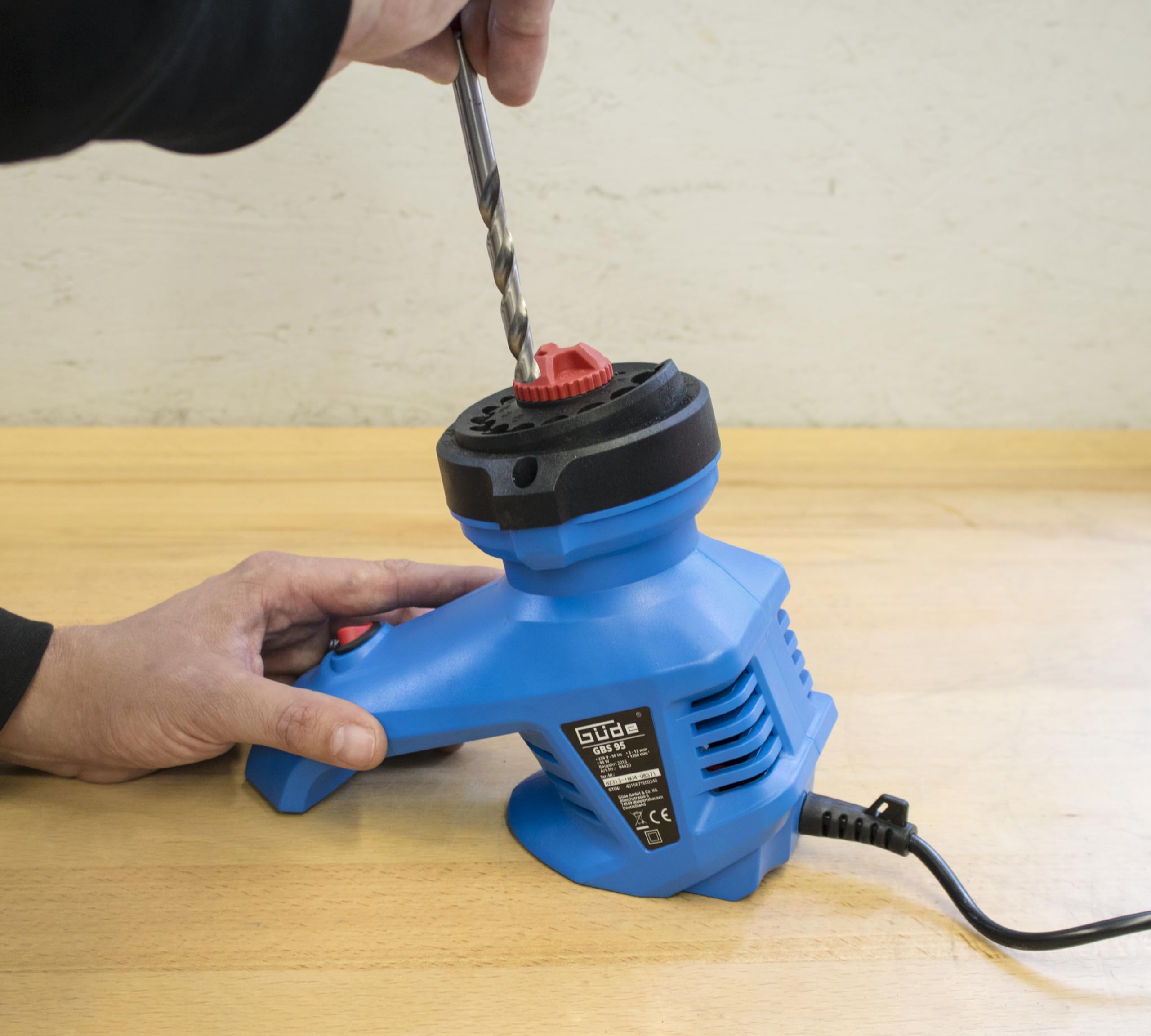 Güde 94420 - Rettificatrice per punte da trapano GBS 95 (90 W, diametro del trapano 3-12 mm, velocità del motore 13501/min, struttura robusta con piedini antiscivolo), colore: blu