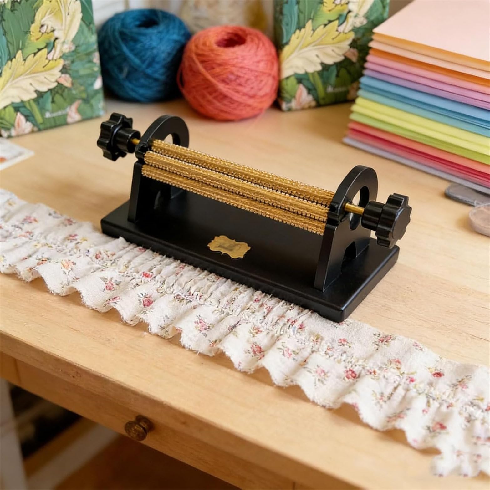 Máquina de plisador de Ahumado de 32 Filas 47/64 Posiciones de Agujas Ancho Ajustable 0.5cm Herramienta Plegable de Tela de separación para la decoración de la Ropa de Costura