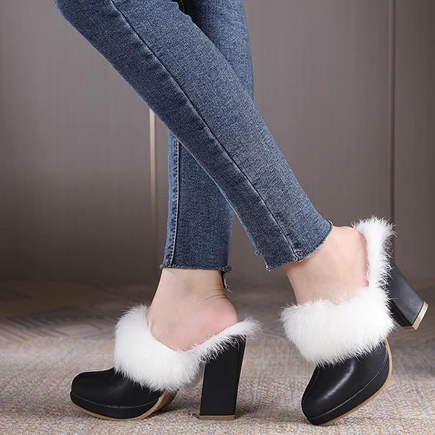 リバティードール LiBERTYDOLL チャンキーヒールストラップパンプス/1110 （ベージュピーユー） -靴＆ファッション通販  ロコンド〜自宅で試着、気軽に返品 Castamere レディース チャンキーブロック ハイプラットフォームヒール ラウンドトゥ パンプス スリッポン  ... [IJGE] ファー ミュール ラウンドトゥ スリッパサンダル 厚底 パンプス チャンキーヒール 10センチ 秋冬 ファーシューズ