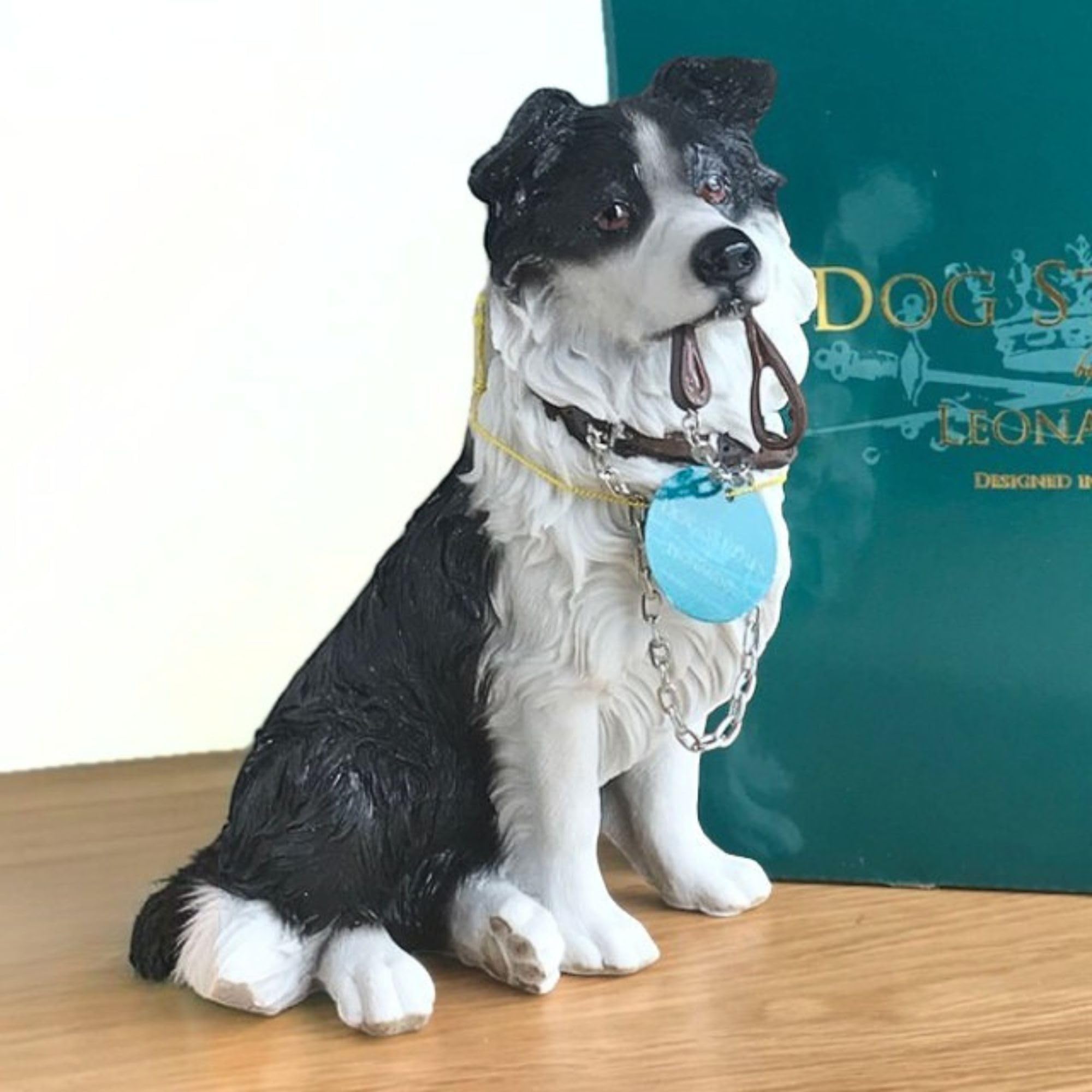 Animal Crackers Border Collie sitting figurine from the Leonardo Walkies Dog Studies range, gift boxed (Border Collie)