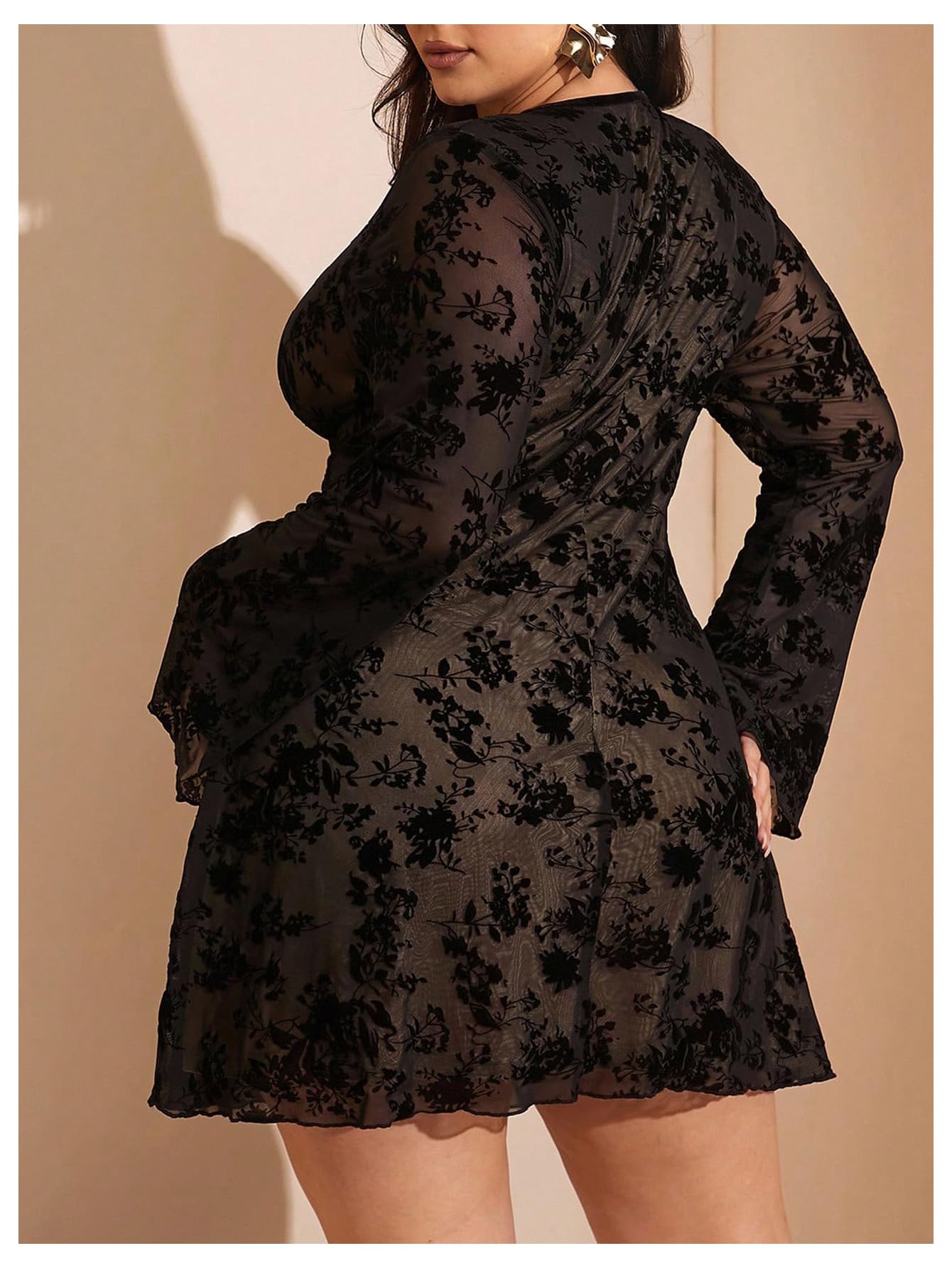 WDIRARA Women's Plus Size Floral Mini Dress Mesh Long Sleeve V Neck Goth A Line Dresses: 3X-Large Plus Black