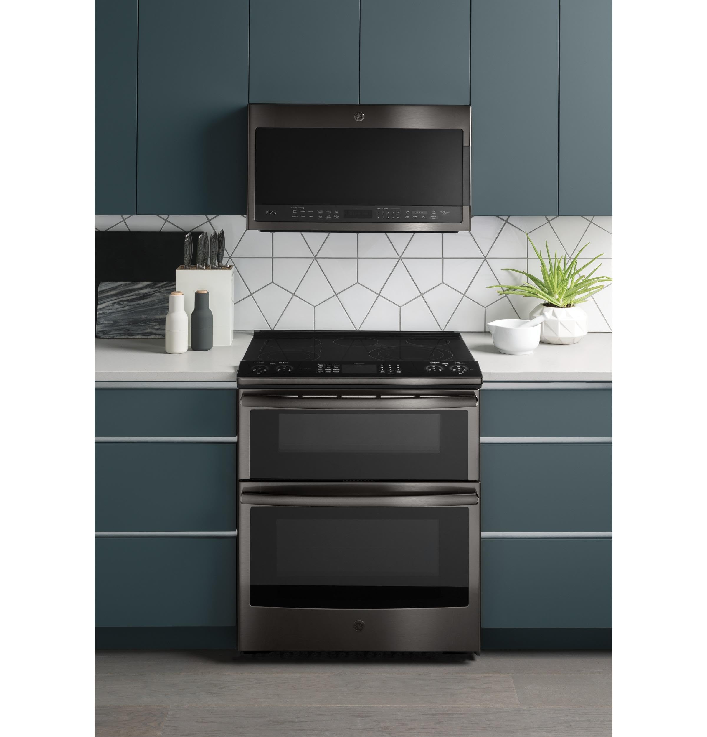 PATRICK INDUSTRIES 1.1 Stainless Convection Microwave