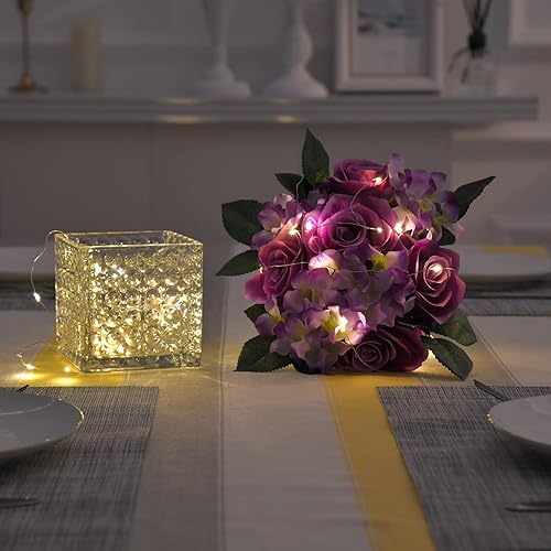 Miniatura 2 de Fule - Arreglo de centro de mesa de rosas artificiales de seda en jarrón de vidrio con luz LED para decoración del hogar y boda (morado claro)