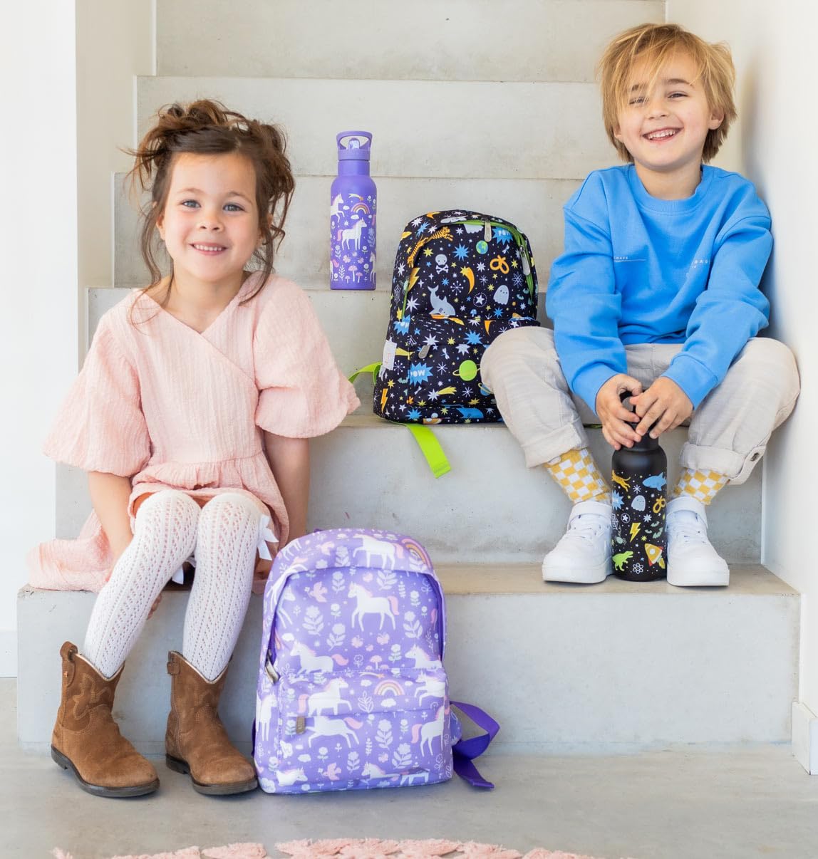 A LITTLE LOVELY COMPANY Mochila, 27x32x19 cm, Gris, Infantil, Poliéster y PEVA, 16 Litros, con Bolsillo Térmico, para Escuela y Viajes (Purpura)