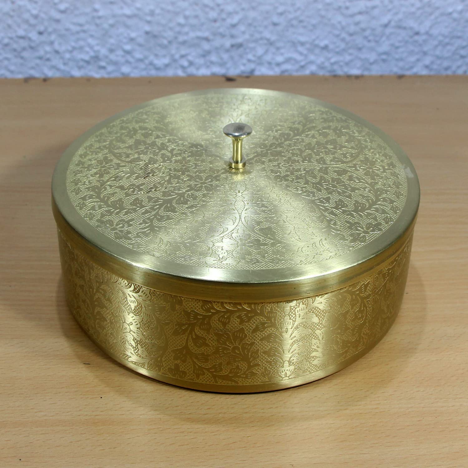 Pojemnik na przyprawy z mosiężnym pudełkiem Masala z 7 pojemnikami i 1 łyżką, złoty tłoczony rozmiar pokrywy - 20 x 20 x 5 cm (wzór-5)