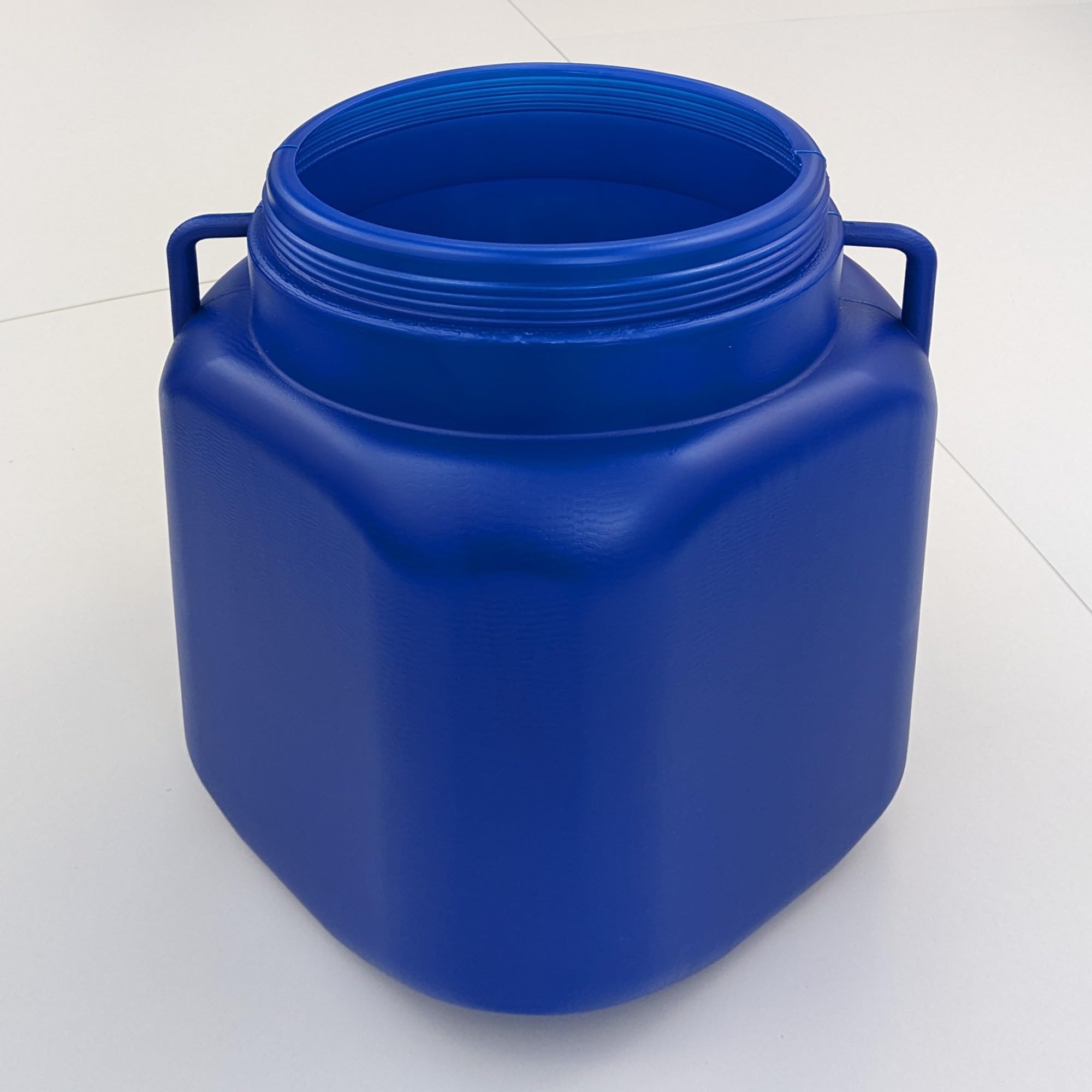 Plasteo® 50 L Baril à large ouverture avec couvercle et poignées, angulaire, bleu, adapté pour les aliments et sans BPA, contenant pour nourriture, baril en plastique, baril universel, baril avec