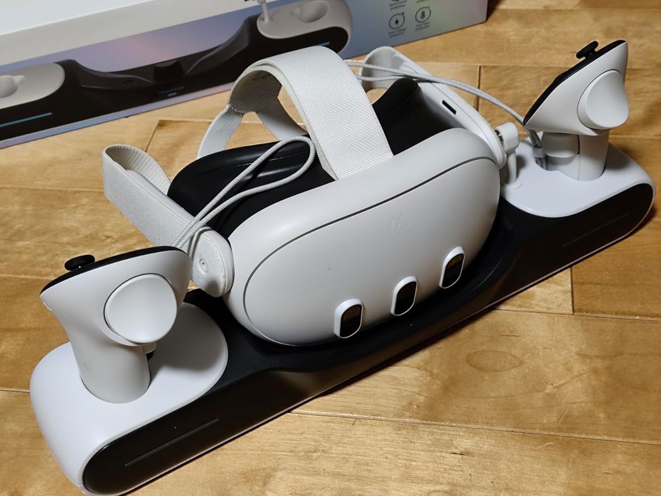 MaeckerVR Charging Dock with Magnetic Charger for Meta Quest 3S/3