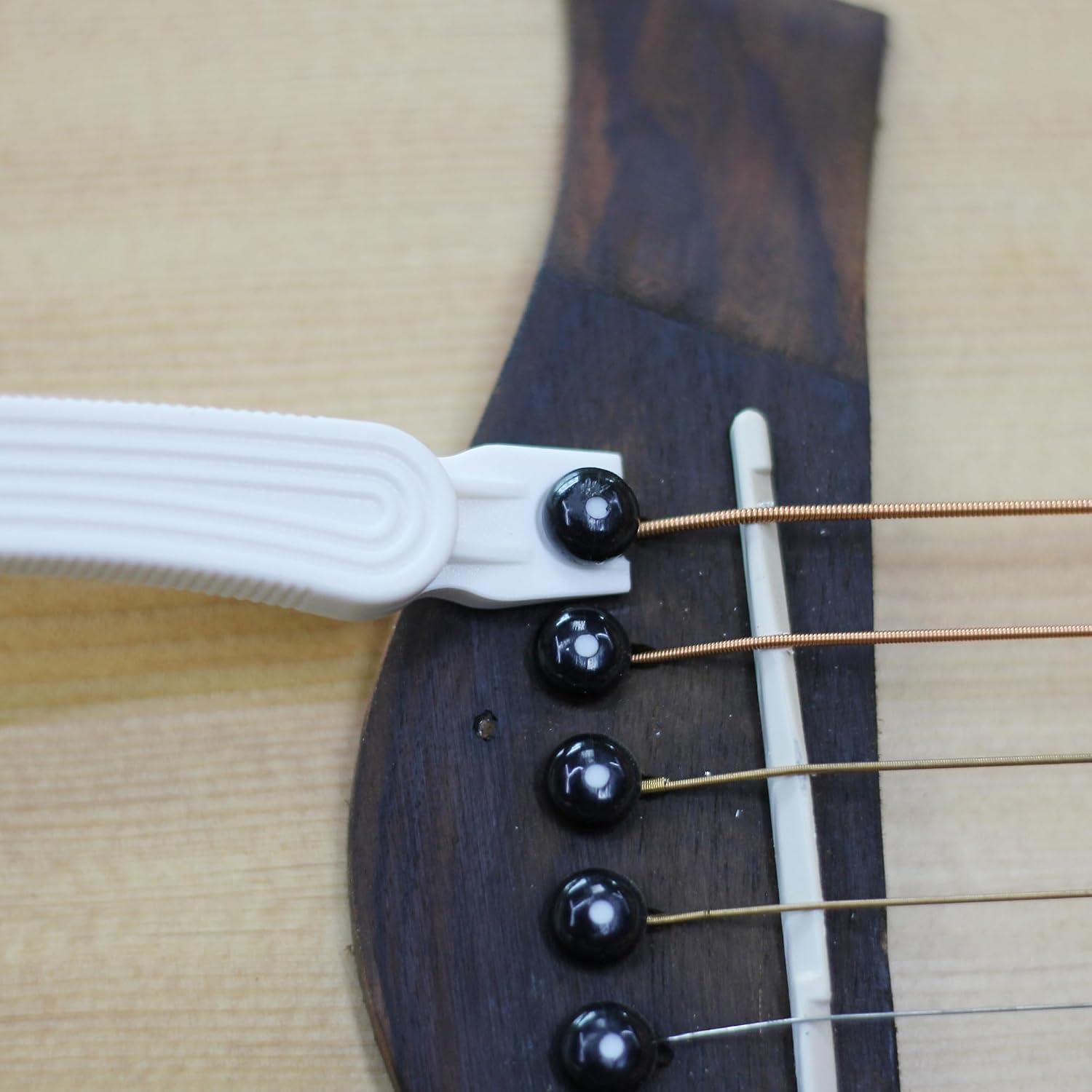 Ziko Winder Guitar String Winder, Cutter, Bridge Pin Puller Three-in-one guitar string changing tool