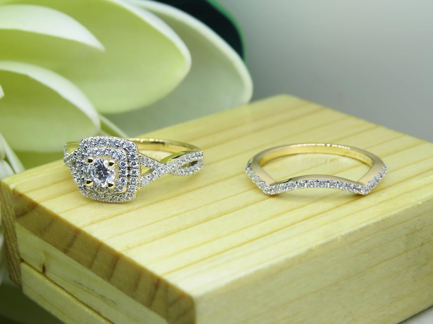 Dazzlingrock Collection 4mm Center Round Cubic Zirconia Halo Cushion Criss Cross Wedding Ring Set for Women (1.40 Ctw) in 10K Real Solid Gold