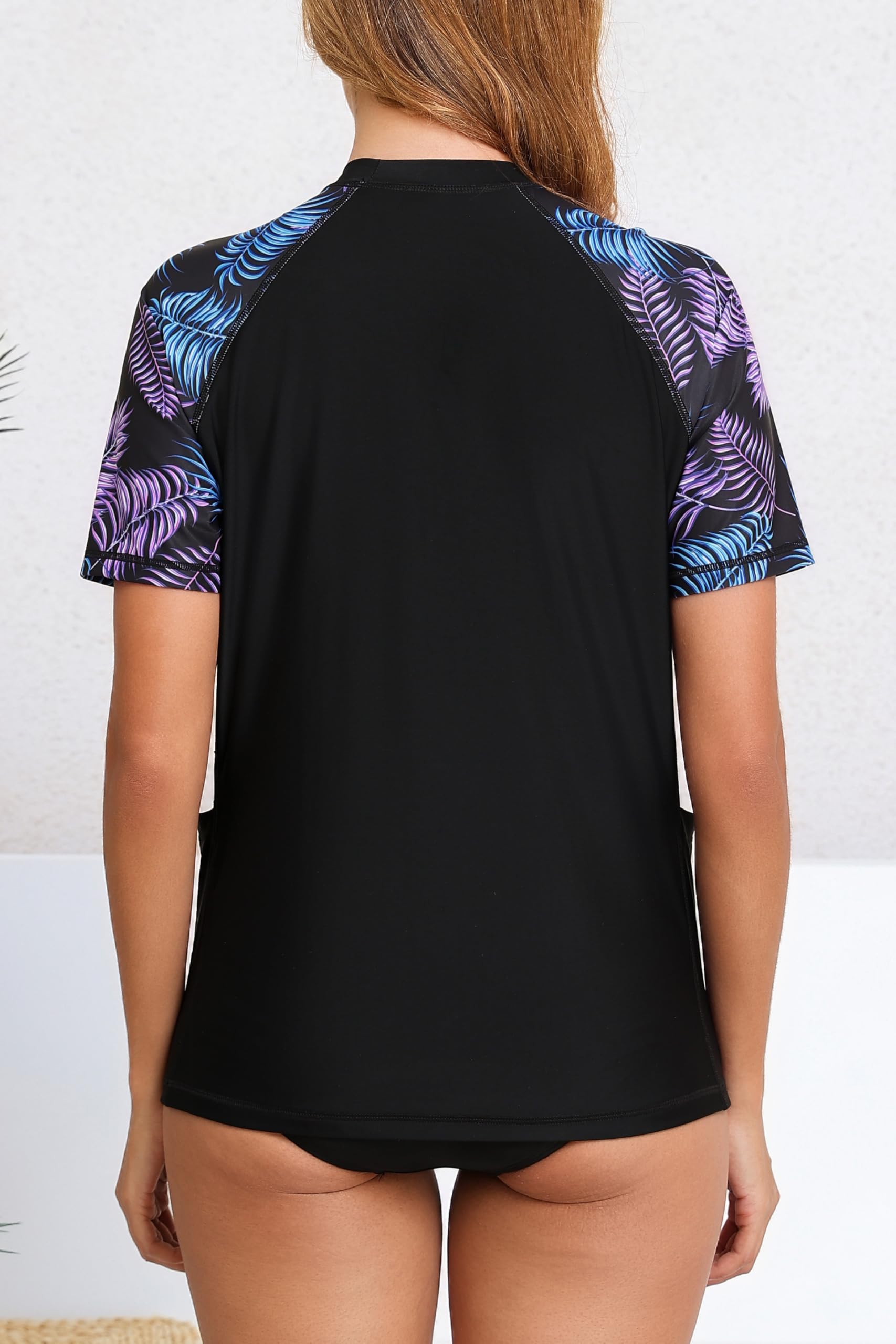 Halcurt Camiseta de manga corta para mujer con brasier integrado, bolsillos laterales, traje de baño UPF50+