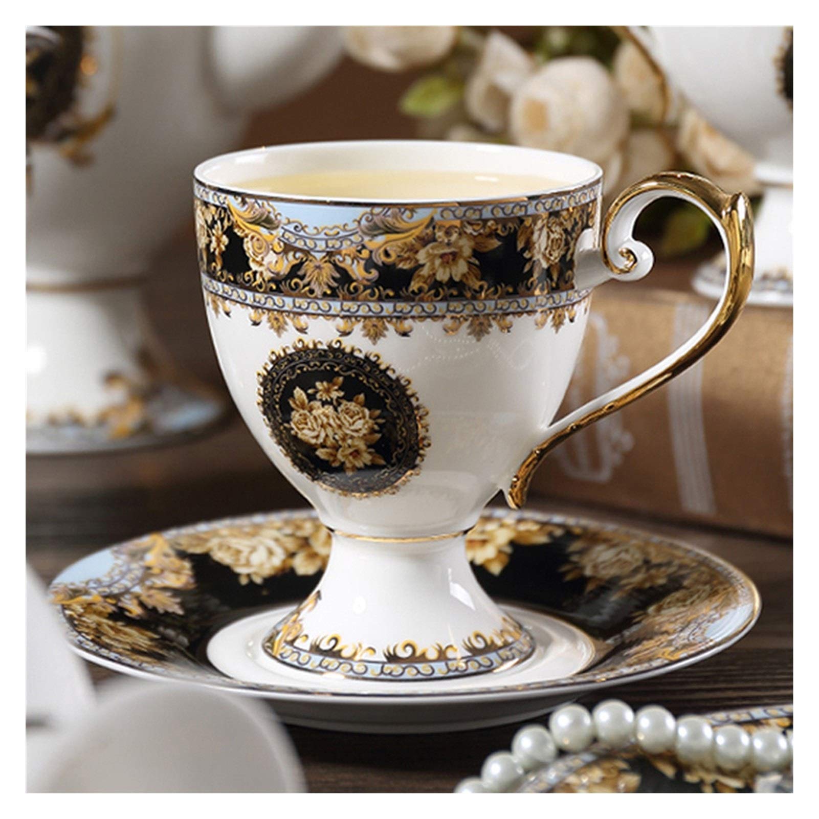 Corte Bone Insiemi della Tazza di caffè Creativa della Porcellana della Tazza di tè del pomeriggio Tea Party a casa Decorazione dell'hotel Regali di New Wedding Set Tazzine caffè e Piattino