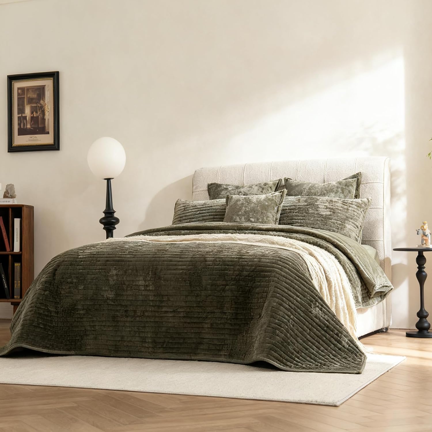 LR Rocaloca Velvet Oversized King Size Quilt Set 120x128 Soft Striped Bed Cover Set All Seasons Cozy Breathable Bedspread Includes 2 Pillowcases 20×36,Army Green