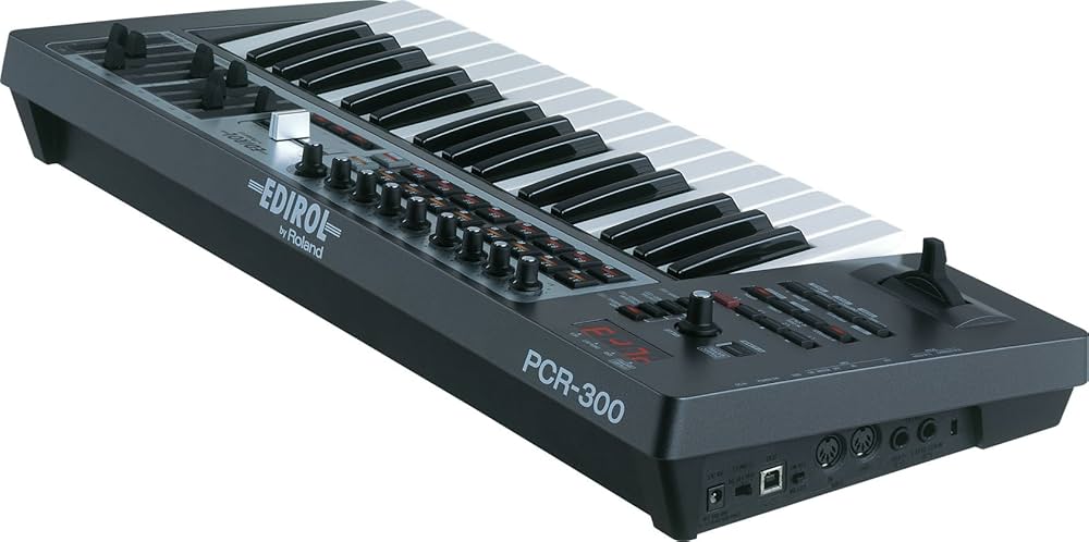 Roland PCR-300 32-Keys MIDI Keyboard Controller : Amazon.in