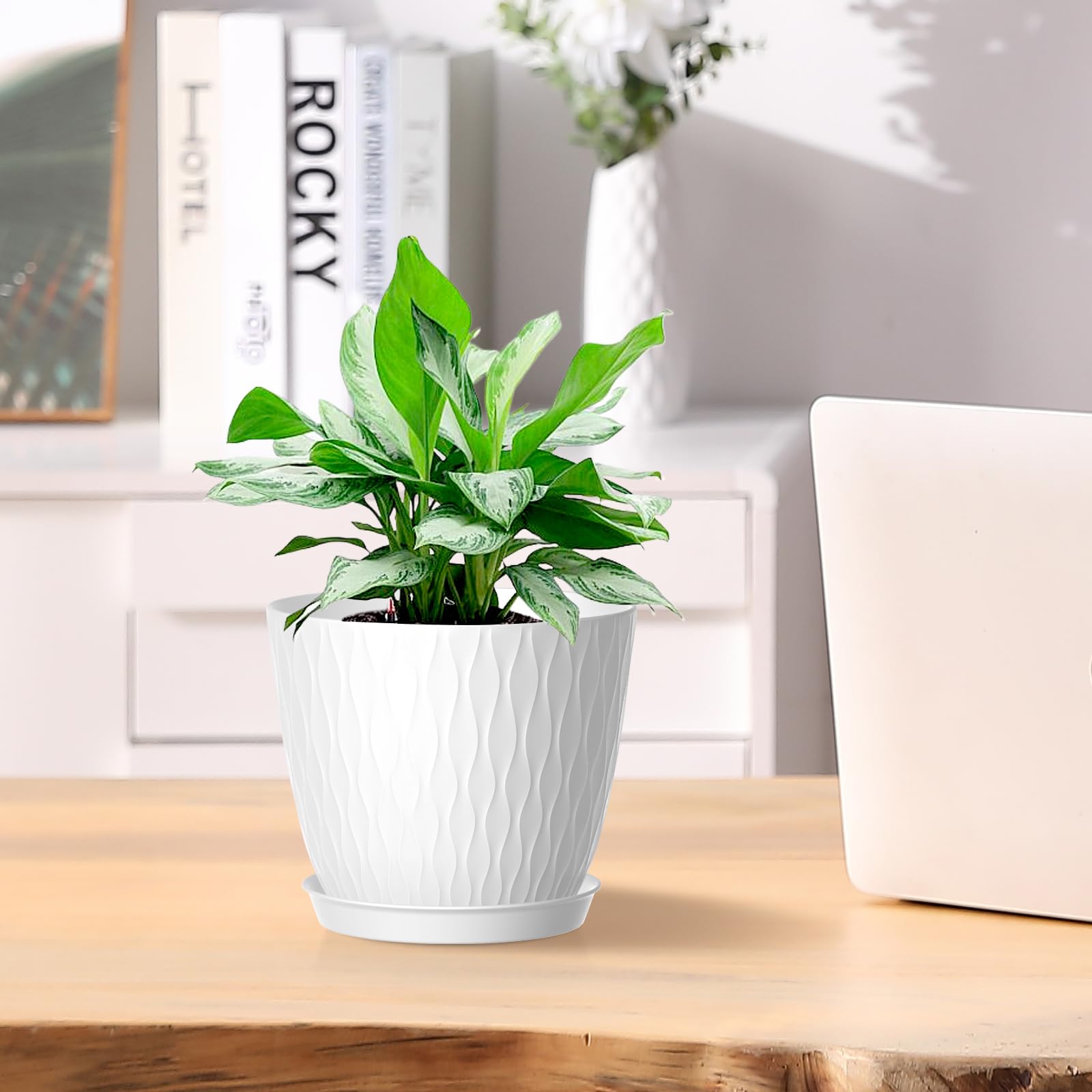 Homeuouz Plastic Plant Pots Indoor, 5 Pack 15cm Stripe Grooves Flower Pots with Drainage Holes and Tray - Image 4