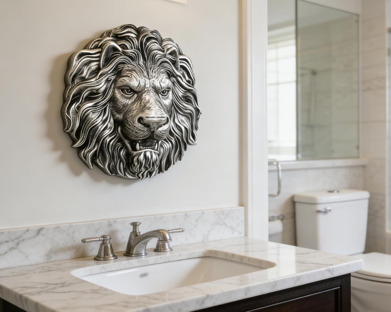 AMOIENSIS Lion Head Wall Art Sculpture for Man Office Bedroom Wall Decoration, 8 inch Vintage Accent Animal Head Wall Hanging Wall Mount Statue Resin 3D Wall Art Sculpture Antique Silver