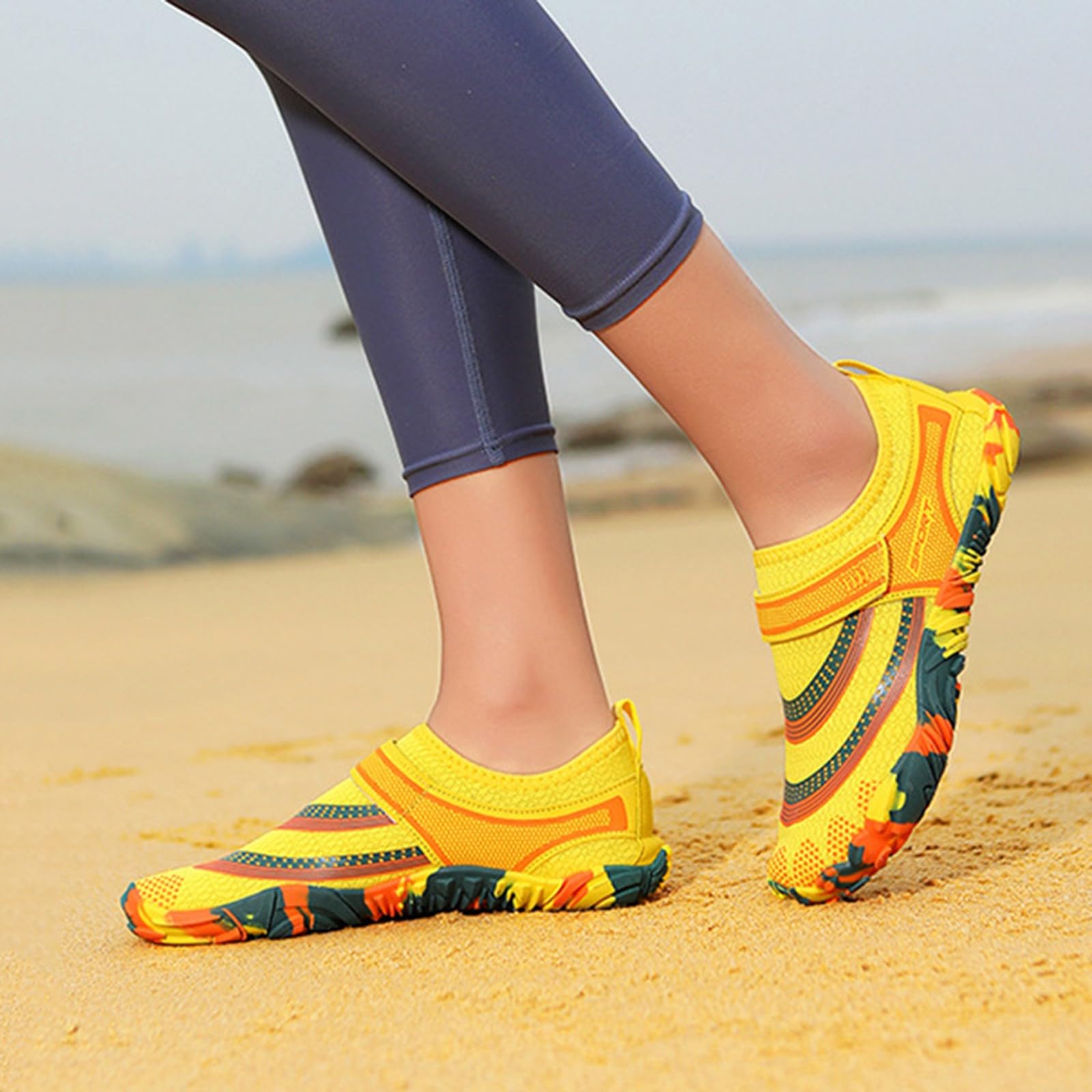 Zapatos de agua para hombre, estilo bohemio, de secado rápido, ligeros, con correa, para playa, piscina, surf y kayak, Amarillo, 40 2/3 EU