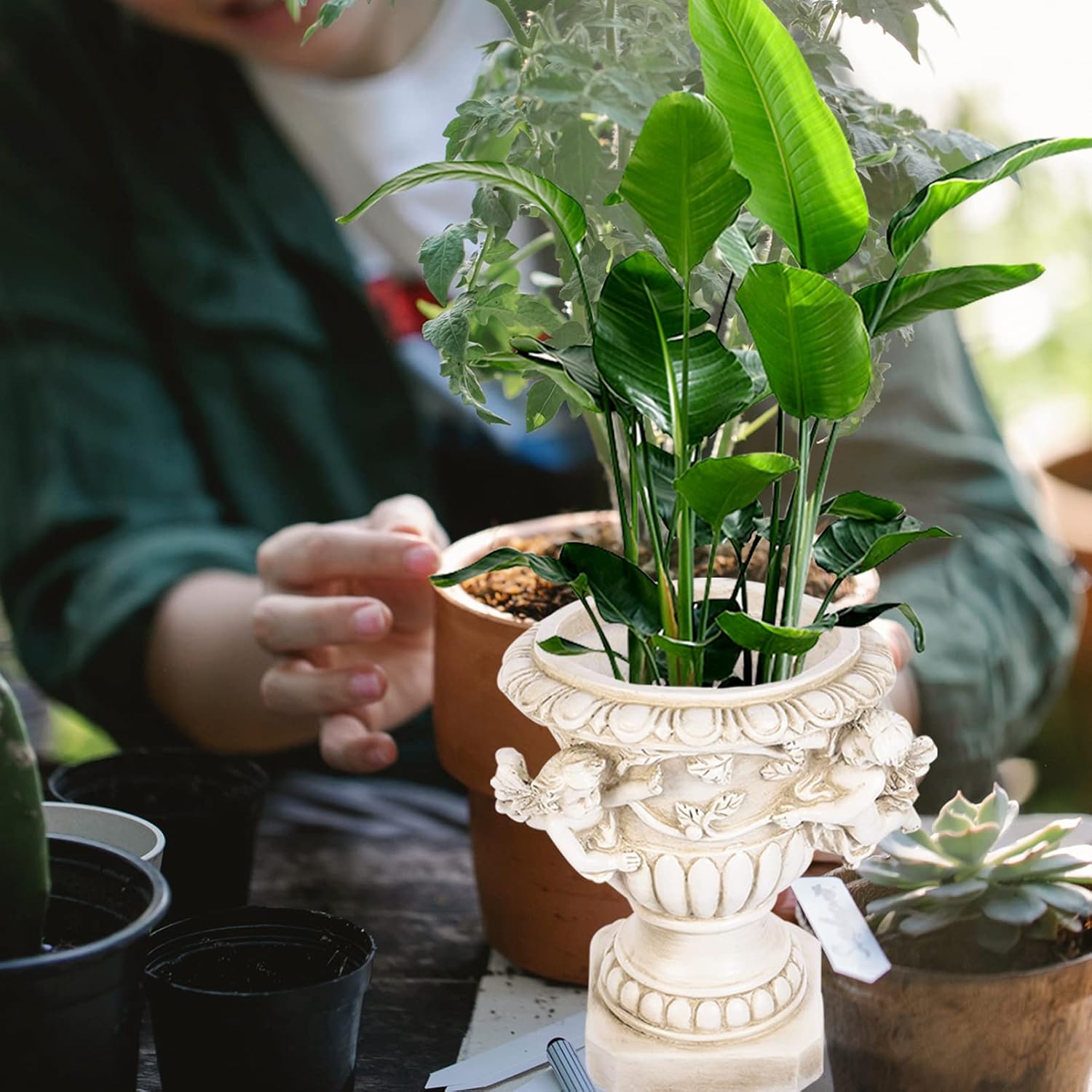 Cabilock 1pc Pots Outdoor Angel Flowerpot Resin Flower Pot Angel Flowerpot Decor European-Type Flower Decor Garden Resin Plant