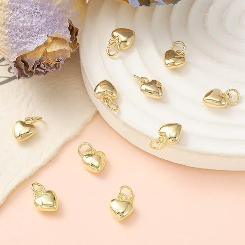 Miniatura 5 de KitBeads 10 dijes de corazón chapados en oro real de 18 quilates de latón dulce amor, mini dijes en forma de corazón 3D para hacer joyas, pulseras y