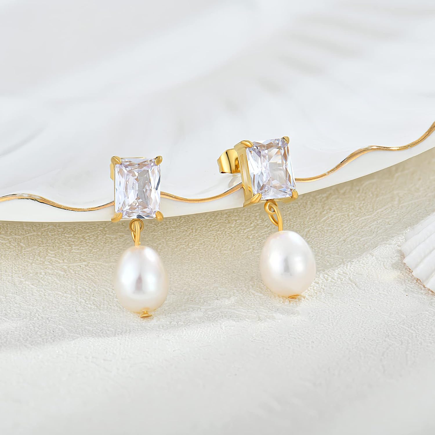 Sterling Silver Cubic Zirconia Dangle Drop Pearl Earrings with 8 * 10mm Irregular Freshwater Cultured Pearls