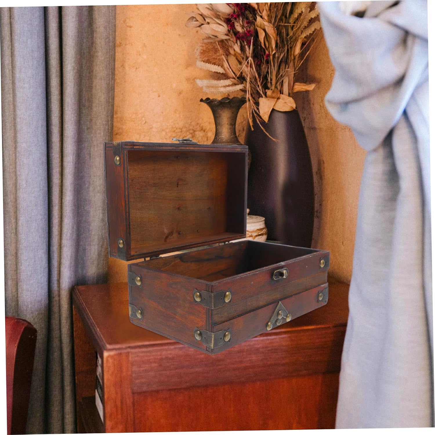Vintage Wooden Jewelry Storage Box with Lock Retro Treasure Chest Organizer for Women Decorative Keepsake Case for Home and Classroom Small Antique Storage Box