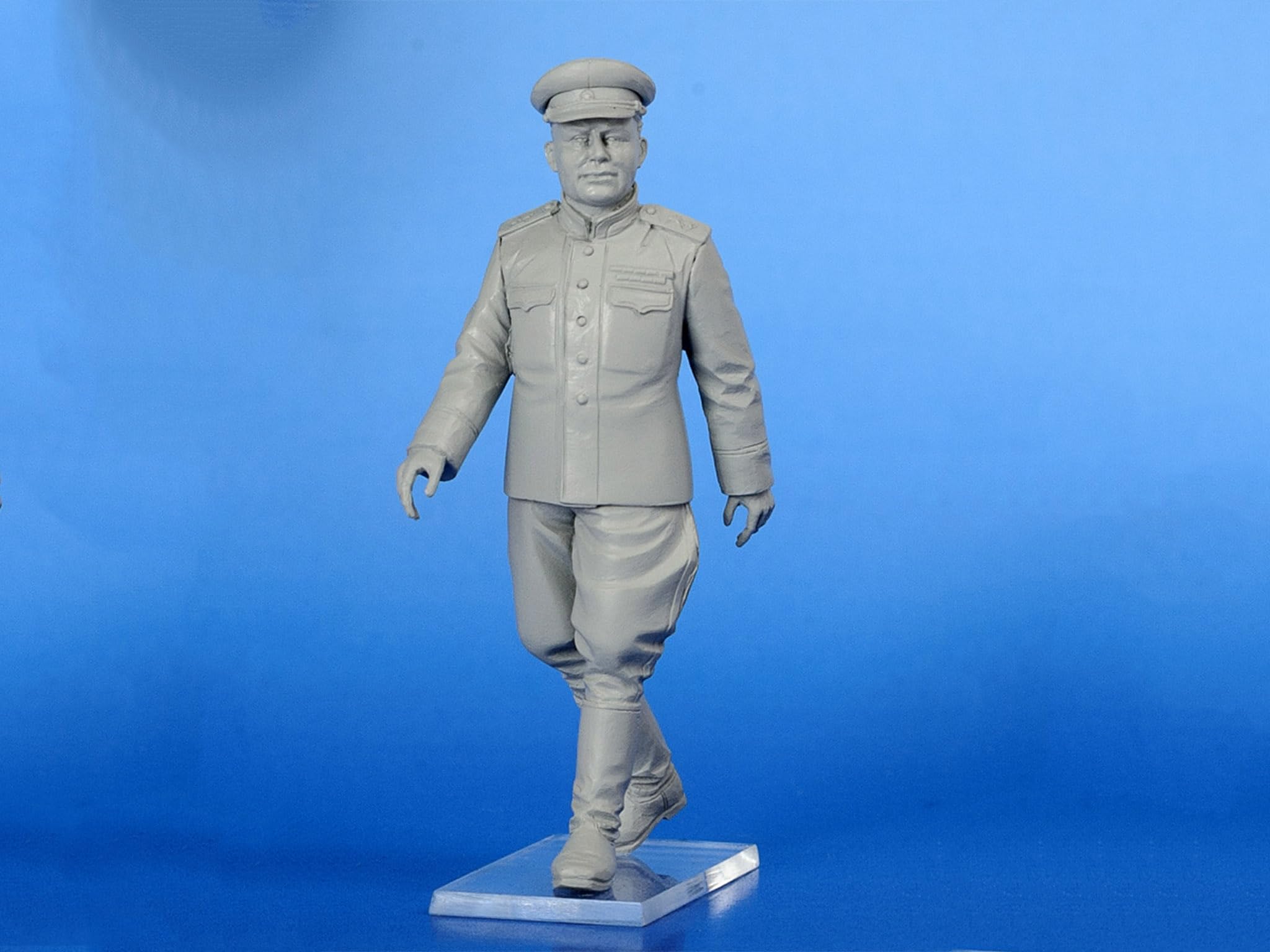Amazon | ICM 1/35 スターリン首相・ソビエト高級官僚 プラモデル