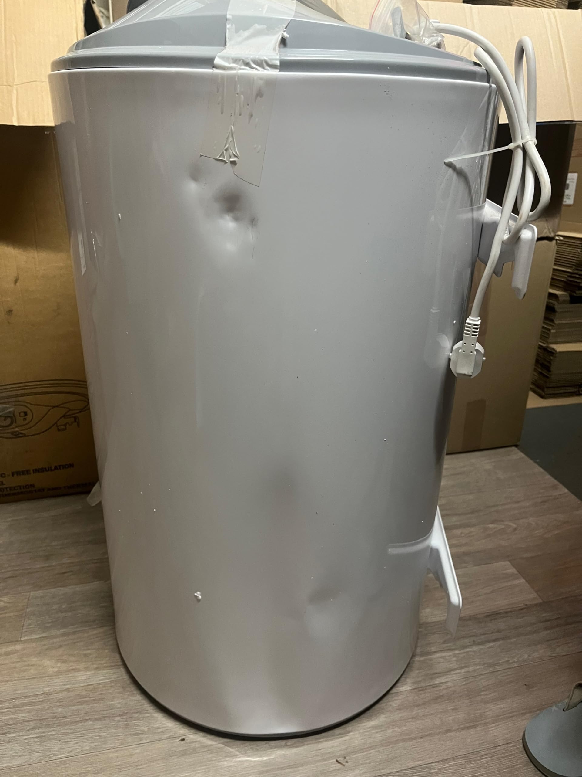 Termo Eléctrico Horizontal 80 litros | Ryte ECO -Serie Premium (Pequeña abolladura en la parte)
