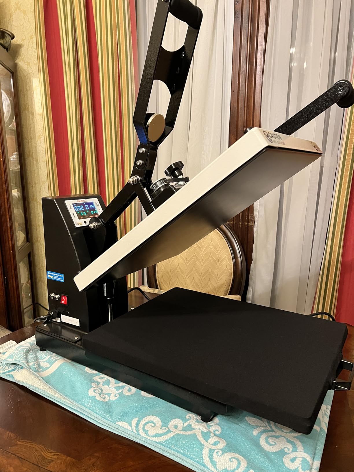 23/mo Finance Signature Pro 15" x 15" Slide Out Drawer Heat Press