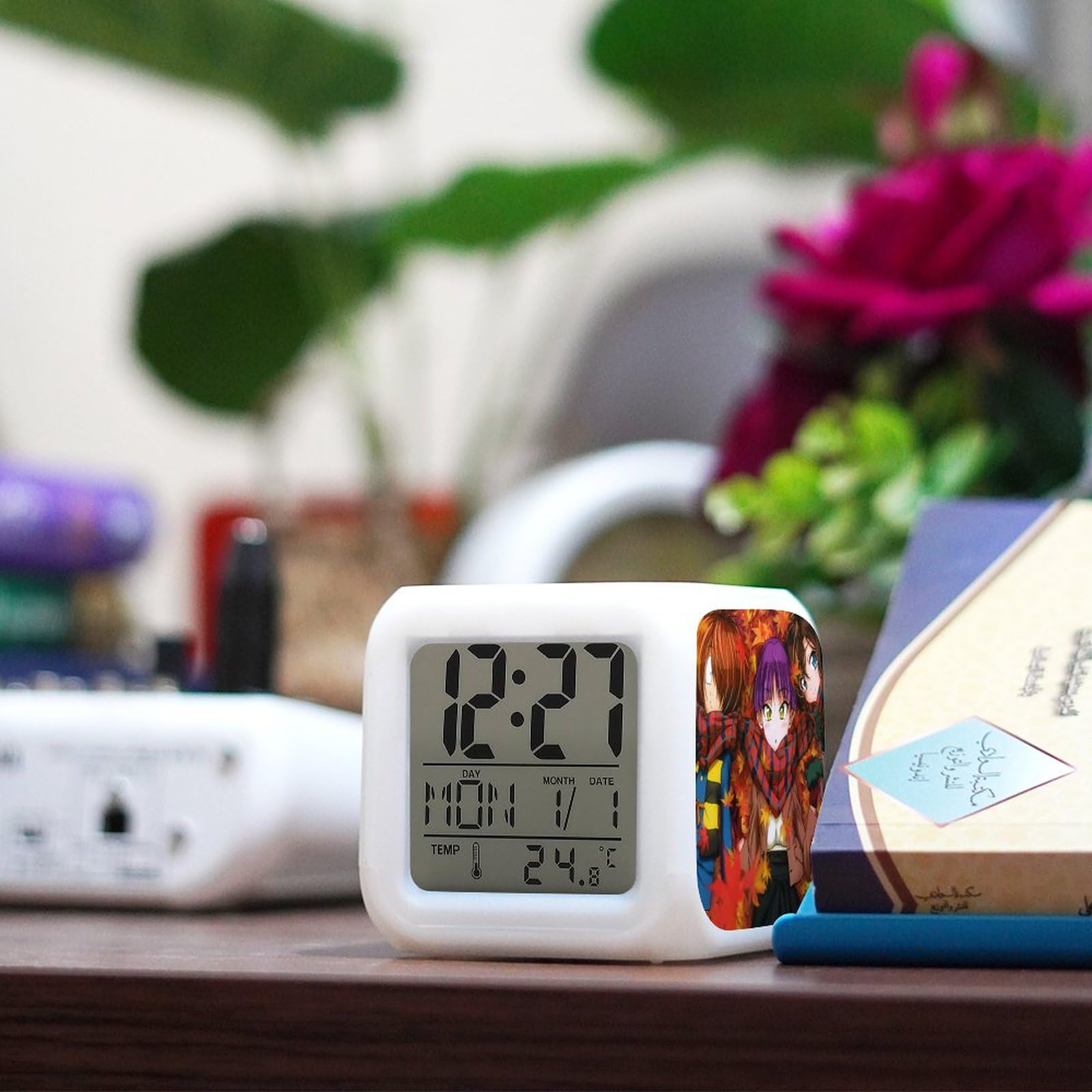 クレヨンしんちゃん 目覚まし時計 Amazon.co.jp: 目覚まし時計 クレヨンしんちゃん 置き時計