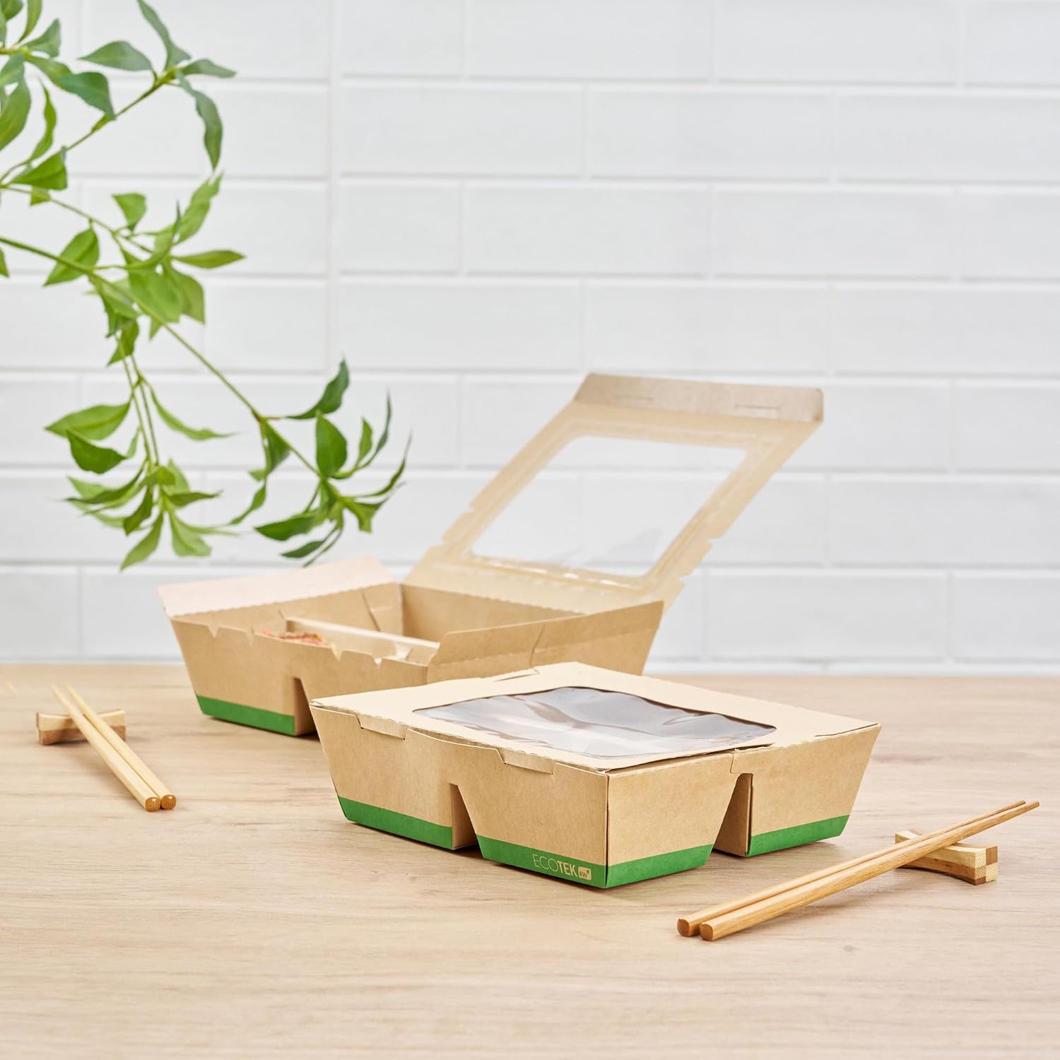 Restaurantware Take Out Box 200 Pack of 28 oz Paper 4-Compartment Food Container Leak-Resistant with Window Kraft Bento Box for Cookies, Sandwiches, Takeaway